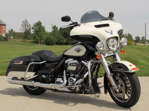 2017 Harley-Davidson Electra Glide Police FLHTP   107 - Low 11,000 miles - $3,500 in Customizing -