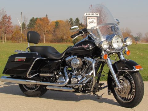 2011 Harley-Davidson Road King FLHR   - Loaded $7,500 in Options - Super Low 17,800 miles