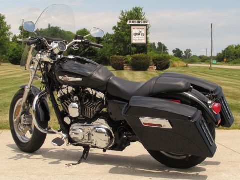 2014 Harley-Davidson XL1200C Custom  - Low 9,400 miles - $4,000 in Options - $35 Weekly +tax