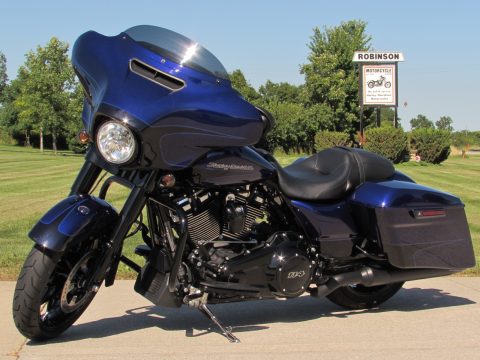 2020 Harley-Davidson Street Glide Special FLHXS   Huge 114 Motor - Custom H-D Paint - Low 7,200 KM