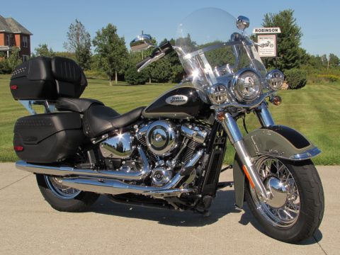 2021 Harley-Davidson FLHC Heritage Classic  - Low 2,900 miles - 107ci - Beautiful Deadwood Green - $58 Week