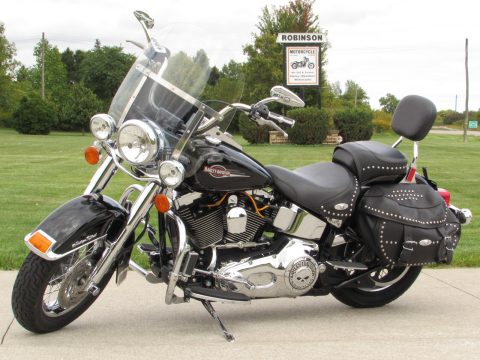 2006 Harley-Davidson Heritage Softail Classic FLSTC   - Vance and Hines Loud and Throaty - 20,300 miles