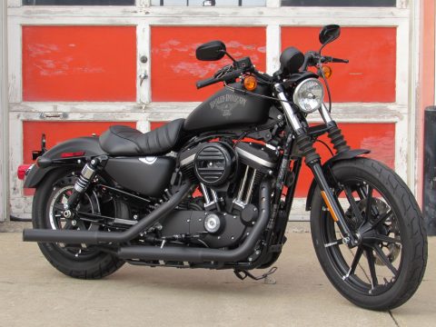 2018 Harley-Davidson XL883N Sportster Iron  - Python Exhaust - ONLY 980 KM - Low Seat height