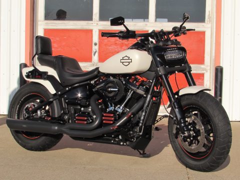 2018 Harley-Davidson Softail Fat Bob FXFB  107 - 2,600 miles - Over $5,000 in H-D Dominion Work