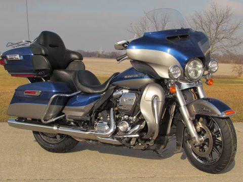 2017 Harley-Davidson FLHTK Ultra LIMITED  M8 107 Motor - 1 Local Owner - $43 Week
