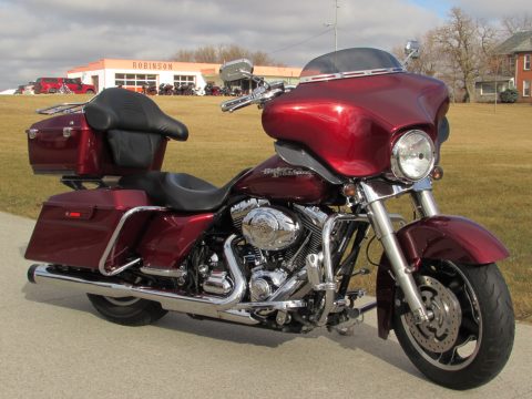 2009 Harley-Davidson Street Glide FLHX   - $8,000 in Customizing - Local 49,000 KM