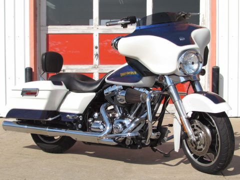 2010 Harley-Davidson Street Glide FLHX   - $5,000 in Customizing - Apes - ABS - H-D Custom 2 Tone.
