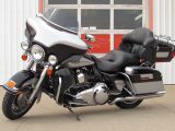 2010 Harley-Davidson ULTRA Classic FLHTCU  - Auto Dealer Ontario