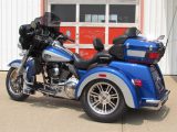 2010 Harley-Davidson Tri Glide FLHTCUTG   - Auto Dealer Ontario