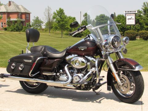 2011 Harley-Davidson Road King Classic FLHRC   103 Motor, ABS Brakes, Cruise - $48 Week