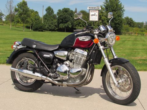 1996 Triumph Thunderbird 900  - Sporty and Strong, Runs Great - Cafe Racer Style