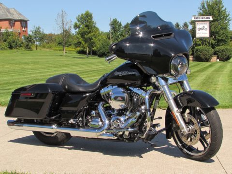 2016 Harley-Davidson Street Glide FLHX   Strong Stage 1 Exhaust - 24,100 Miles - Low seat height