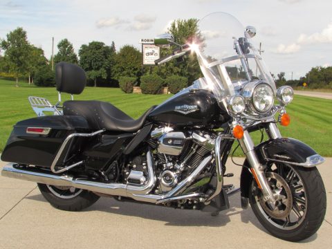 2018 Harley-Davidson Road King FLHR   - $6,000 in Options, 14,600 KM - ONLY $56 Week