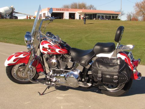 2005 Harley-Davidson Heritage Softail Classic FLSTC   - $8,000 in Options - 13,000 KM - Gorgeous