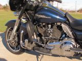 2012 Harley-Davidson Street Glide FLHX   - Auto Dealer Ontario