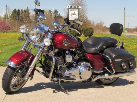 2010 Harley-Davidson Road King Classic FLHRCi  - 1 Owner Bought New, 9,300 KM - $3,000 in Options